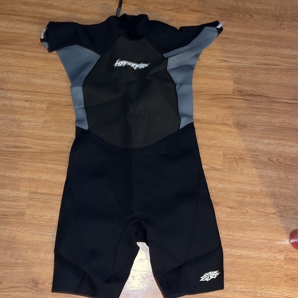 πββοΈ π π€π»β’ π¦ HYPERFLEX x 2mm Wetsuit ππββοΈπ¦ - Picture 2 of 8